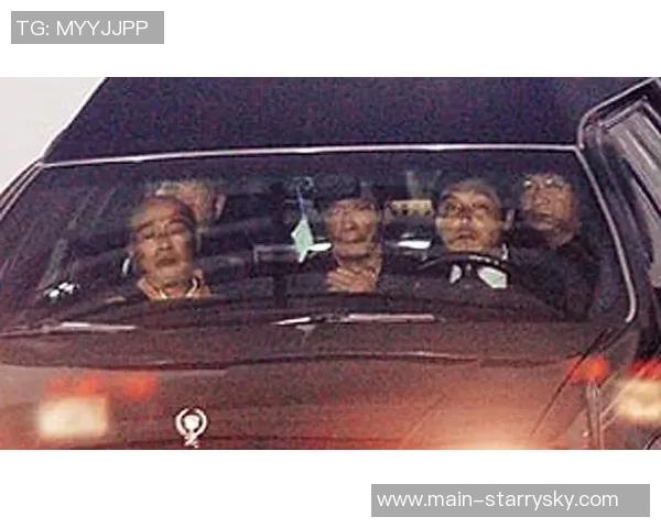 鲁尼即将迎来40岁生日化身牙叔献唱皇后乐队经典歌曲庆祝盛典